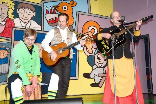 Der Landtagsabgeordnete Raimund Haser zeigte sich beim Zunftmeisterempfang von seiner musikalischen Seite.